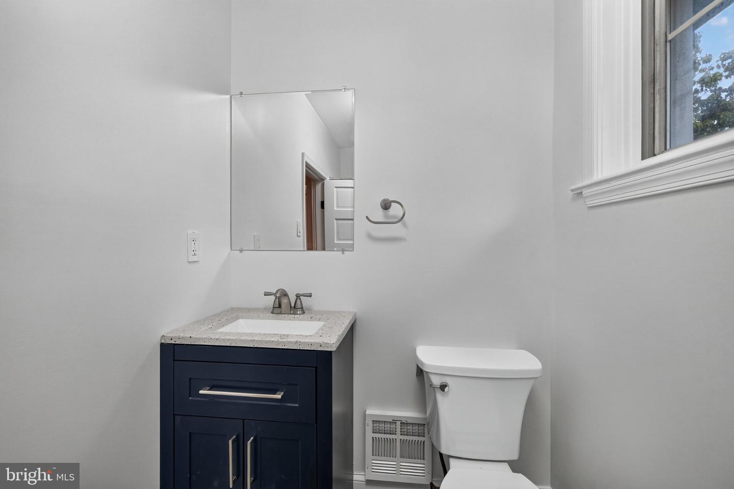 125 Linden St Property Photo 30