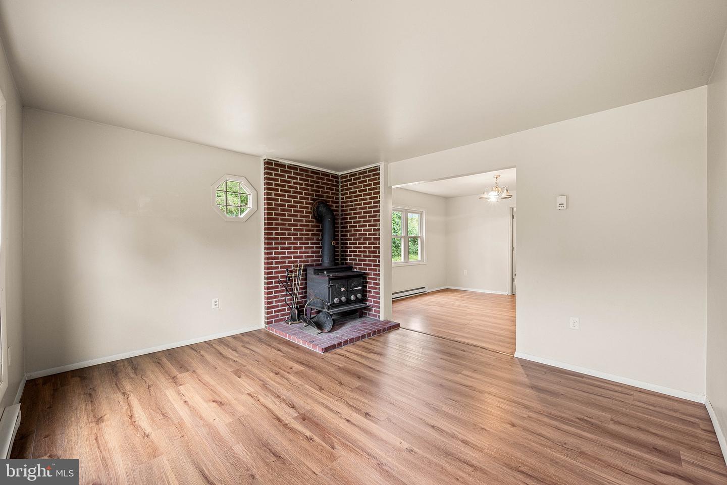 25 New St Property Photo 5
