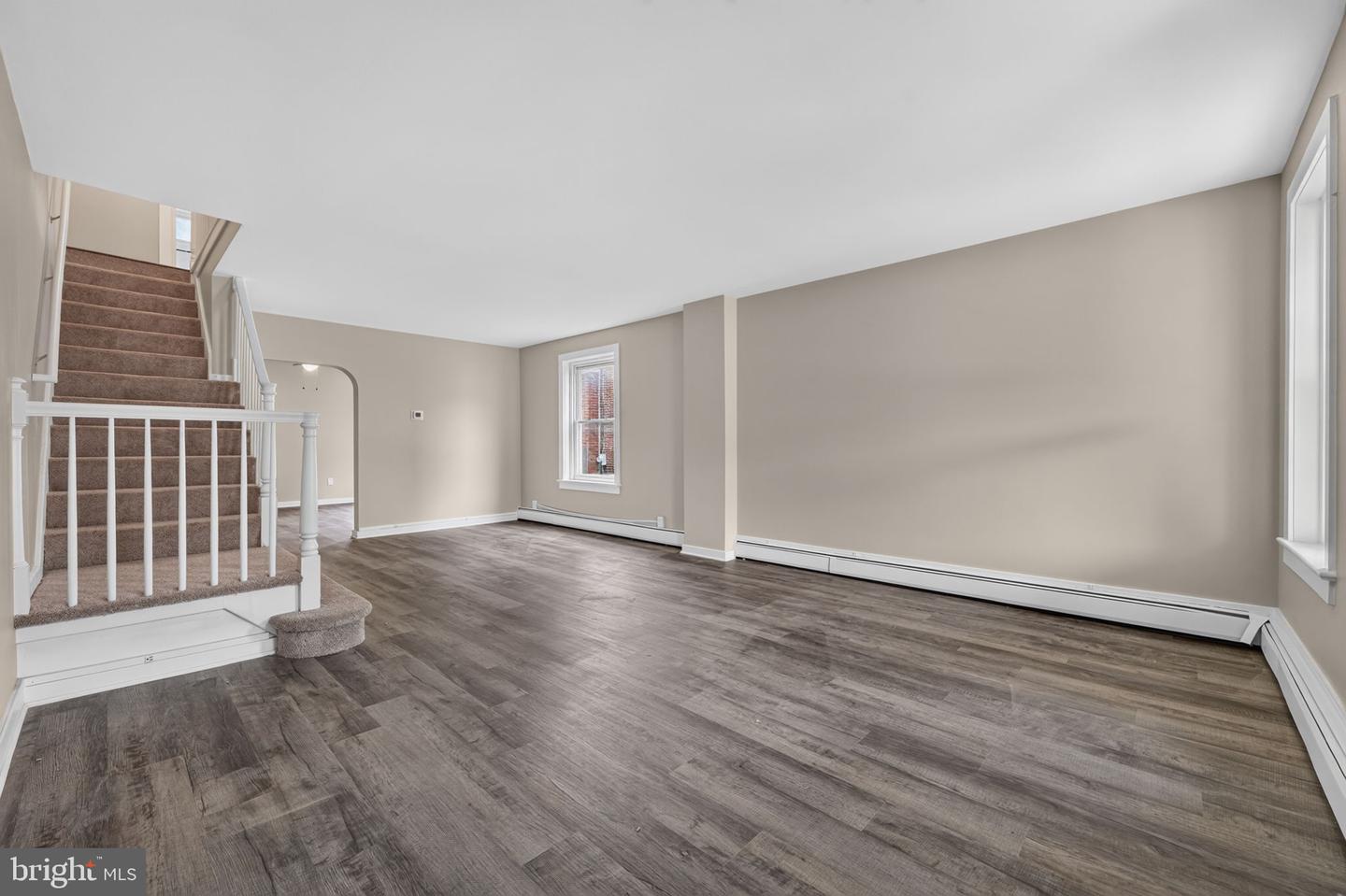 206 Charles St Property Photo 4