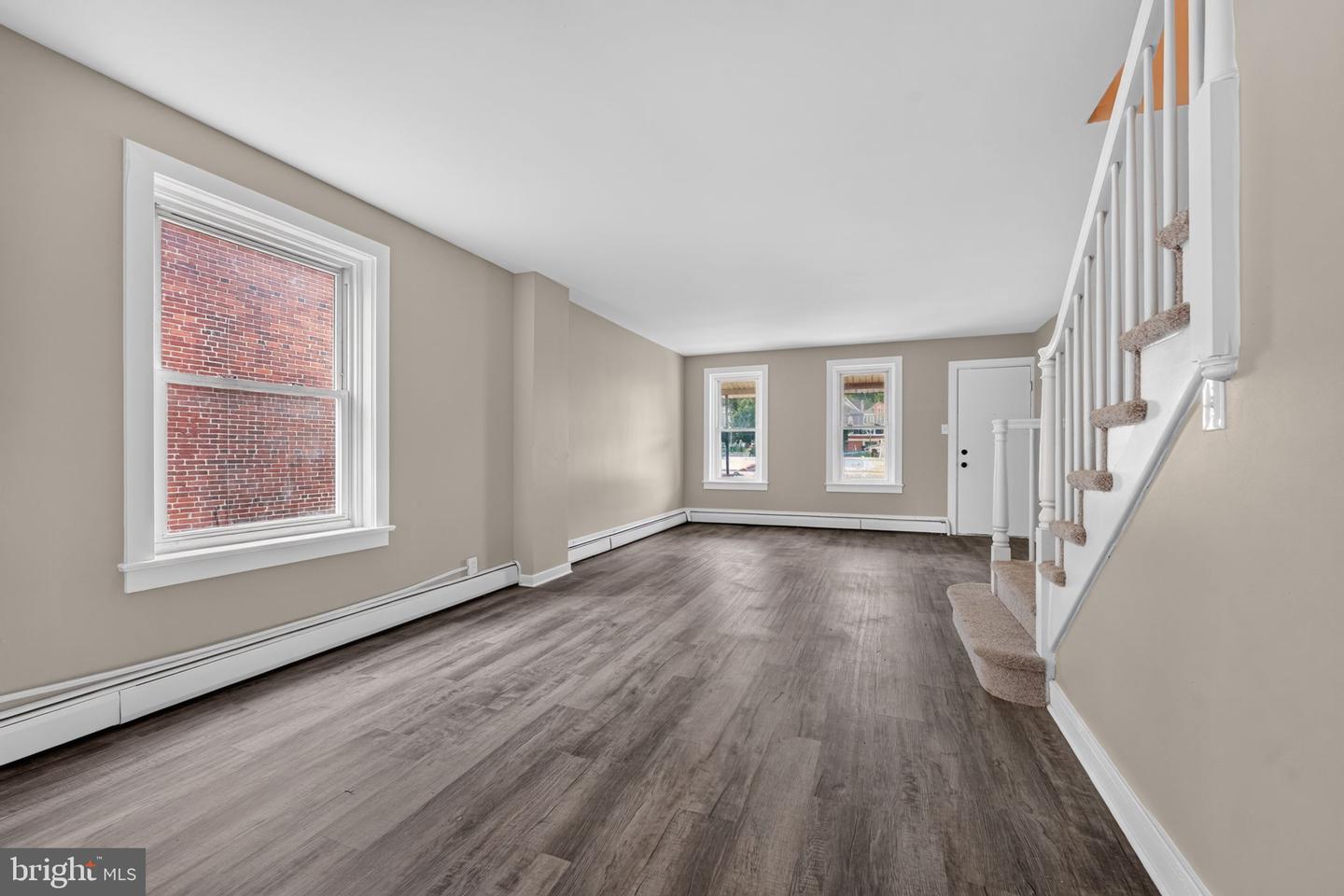 206 Charles St Property Photo 7