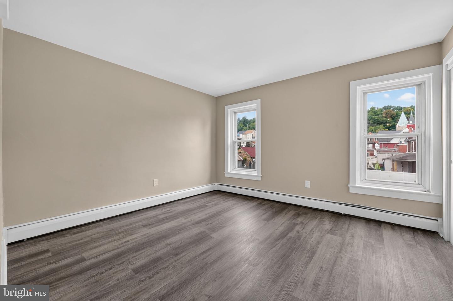 206 Charles St Property Photo 22