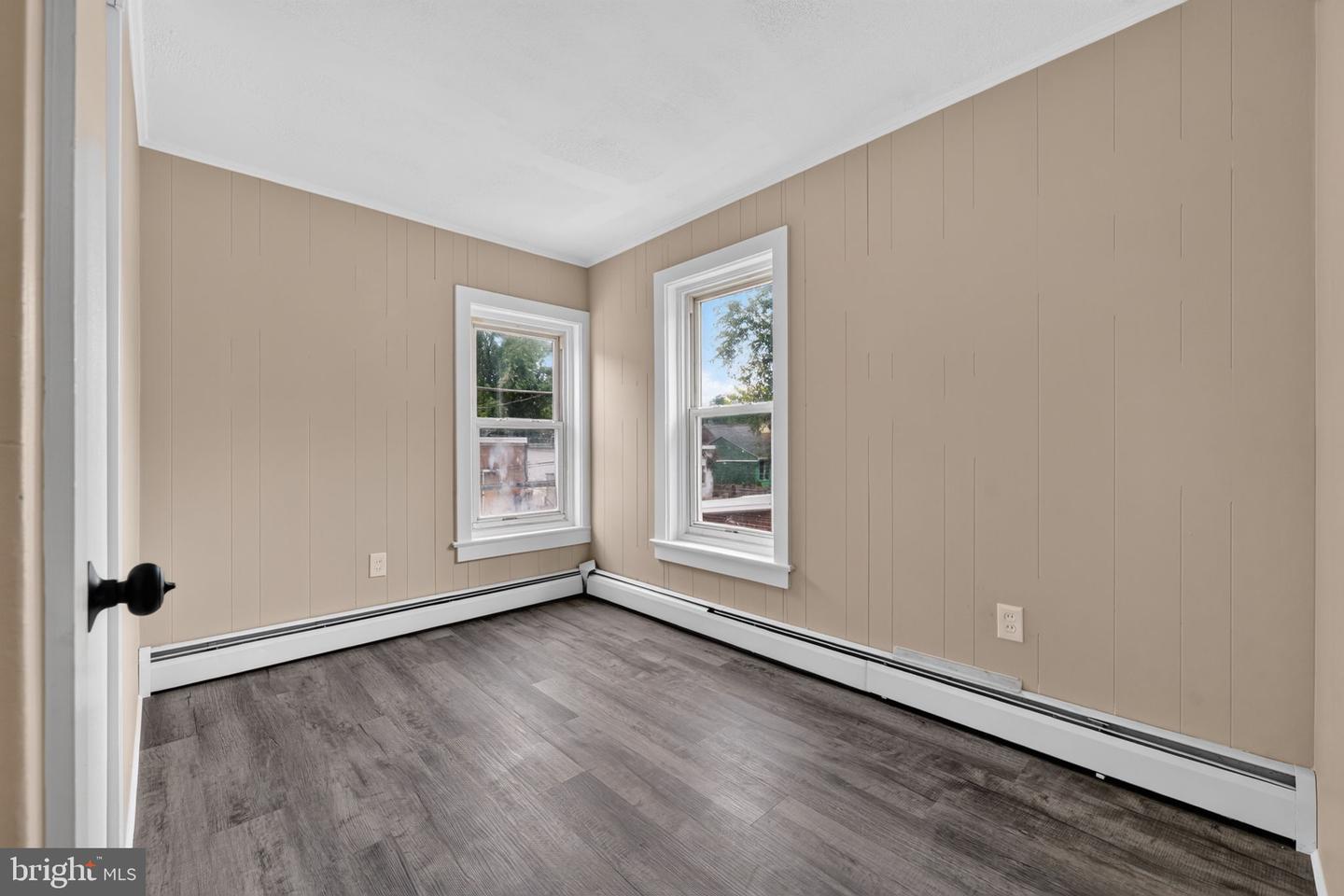 206 Charles St Property Photo 28