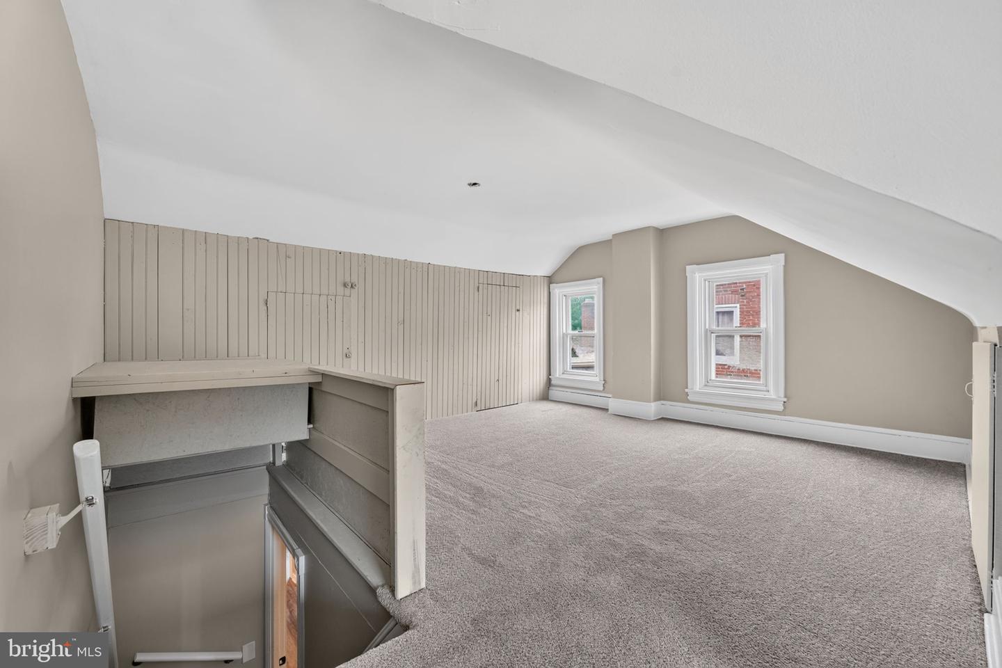 206 Charles St Property Photo 34