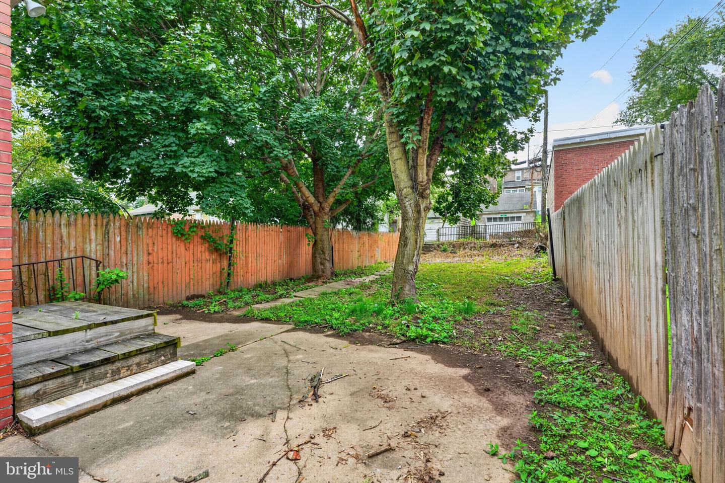 206 Charles St Property Photo 42