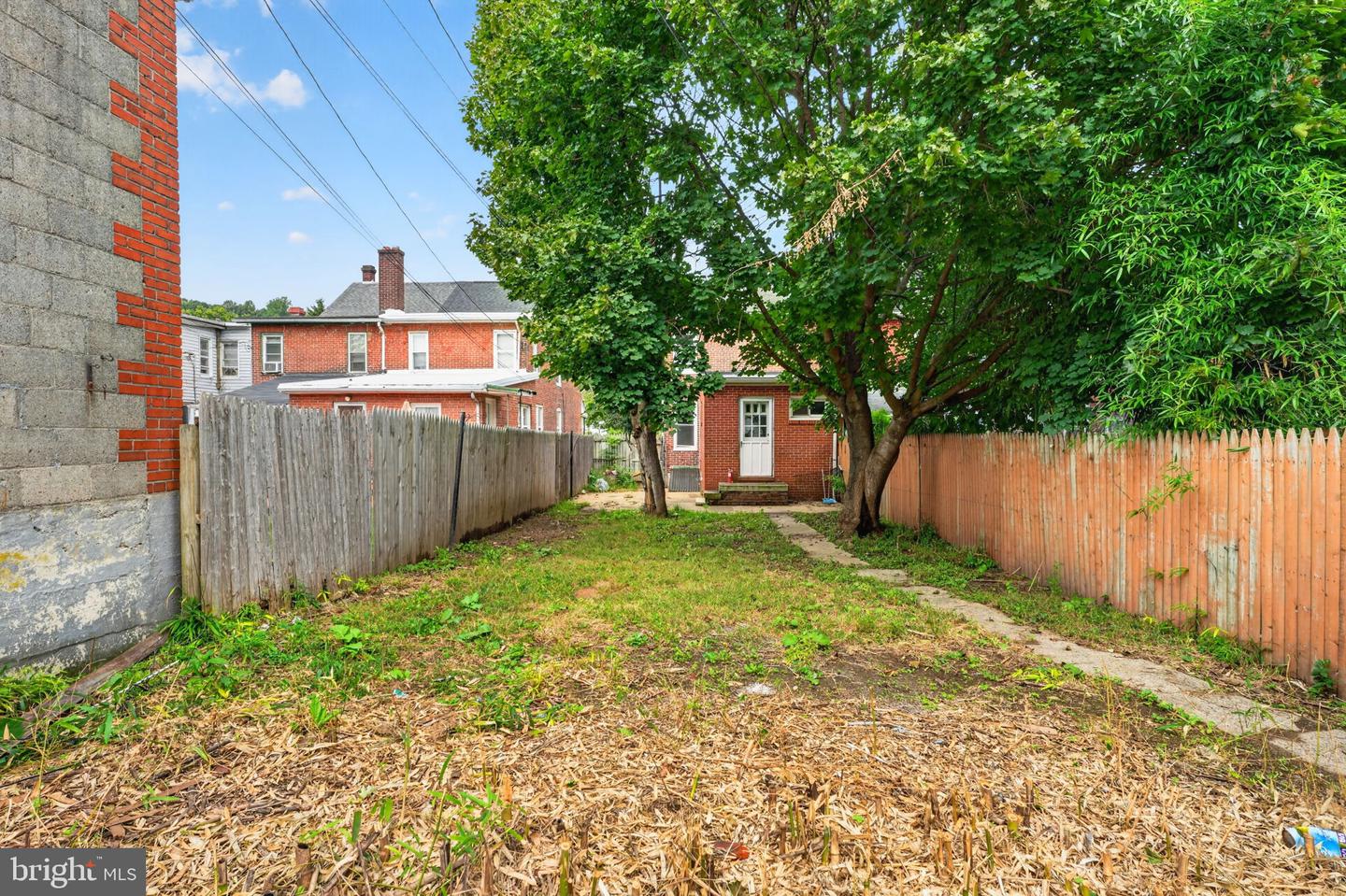 206 Charles St Property Photo 43