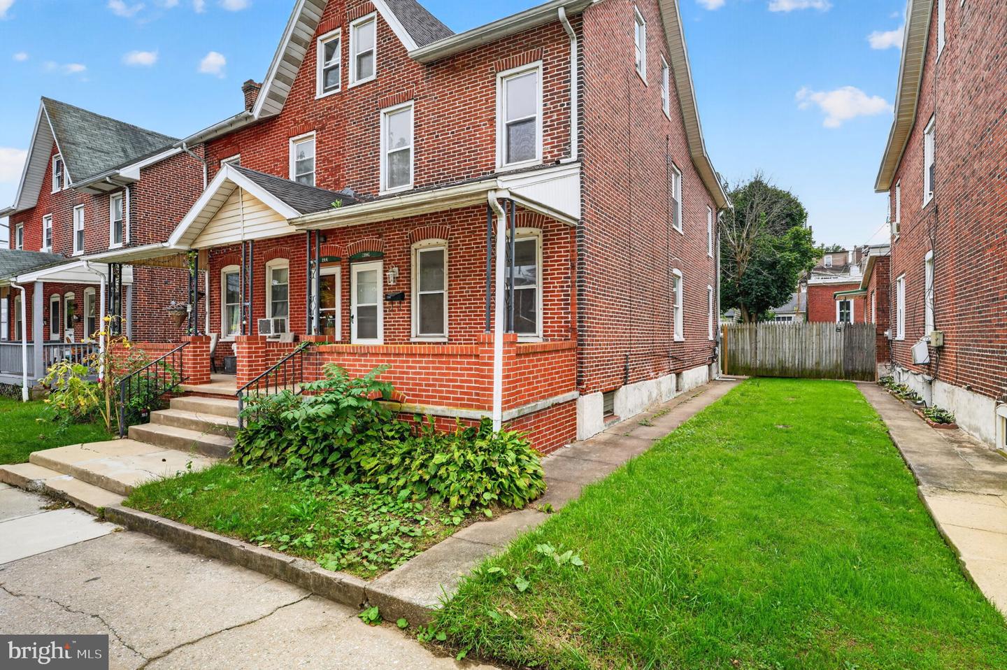 206 Charles St Property Photo 44