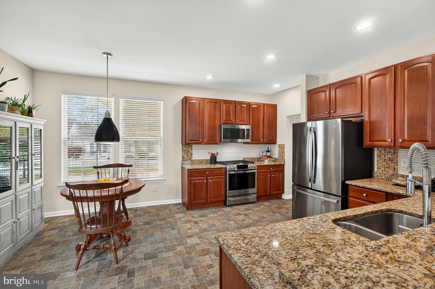 408 Wrigley Blvd Property Photo 17
