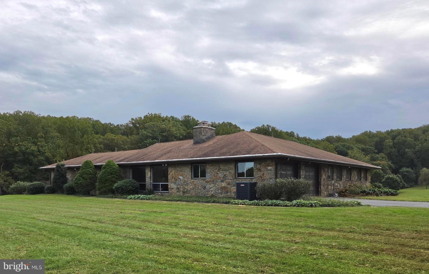 1732 Flint Hill Rd Property Photo 1