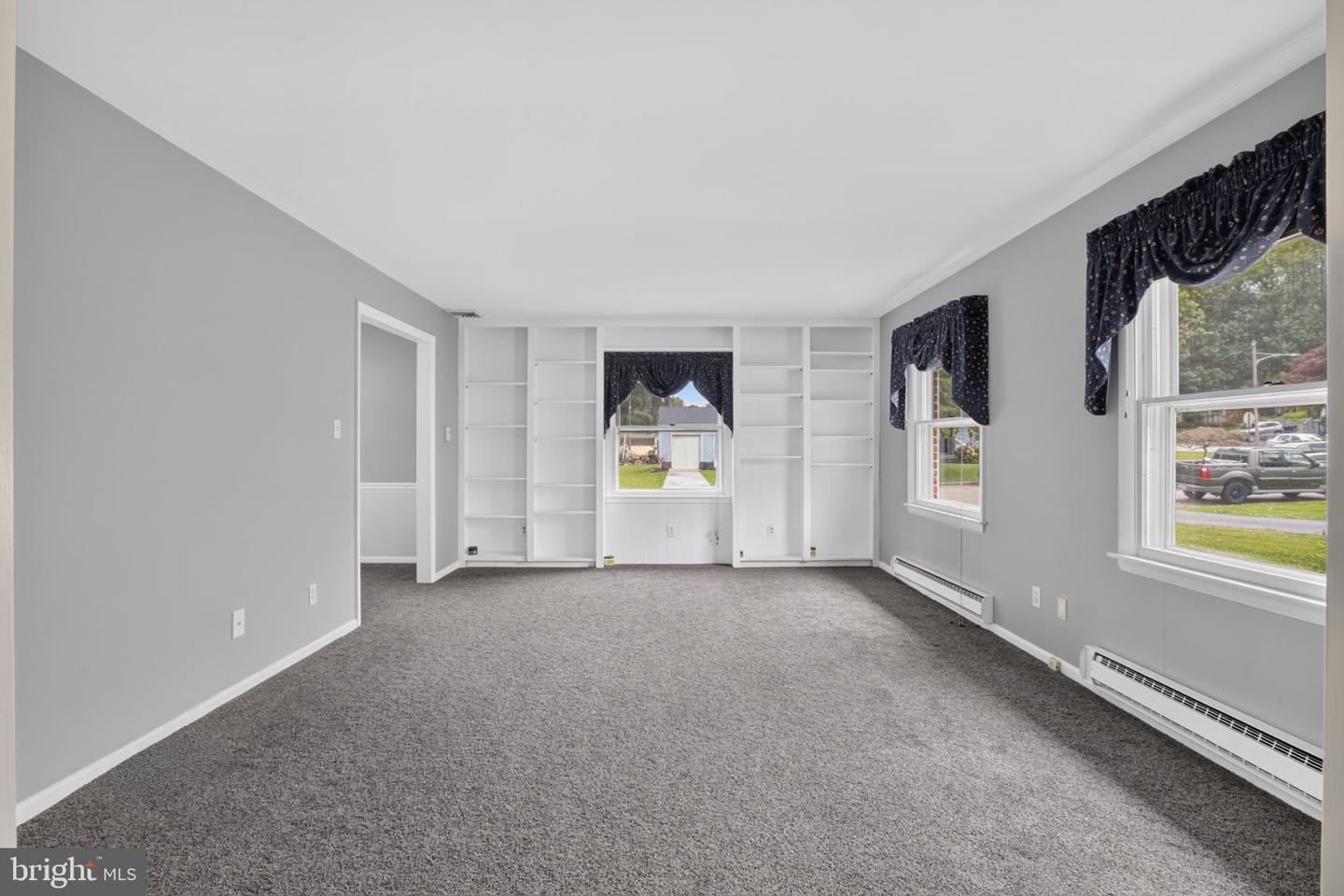 720 S Washington St Property Photo 6