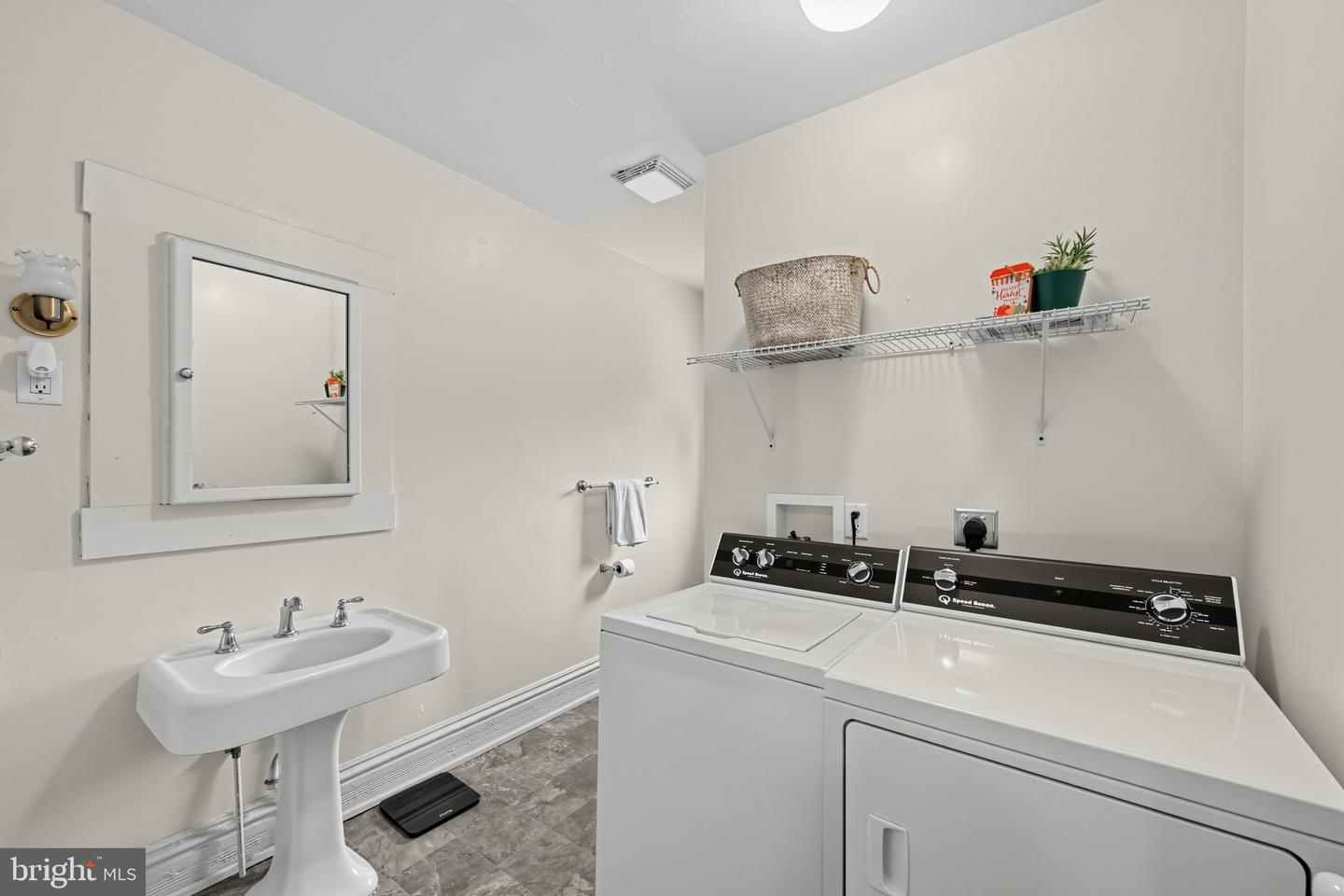 45 N 3rd St #1 Property Photo 30