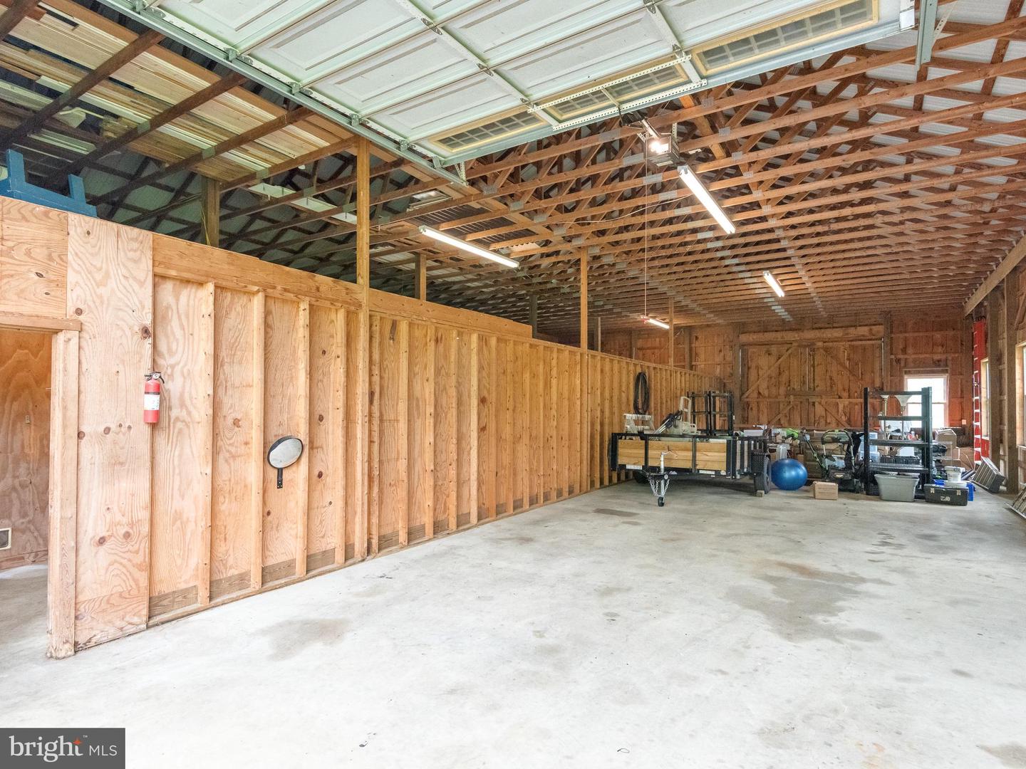987 N Manor Rd Property Photo 75