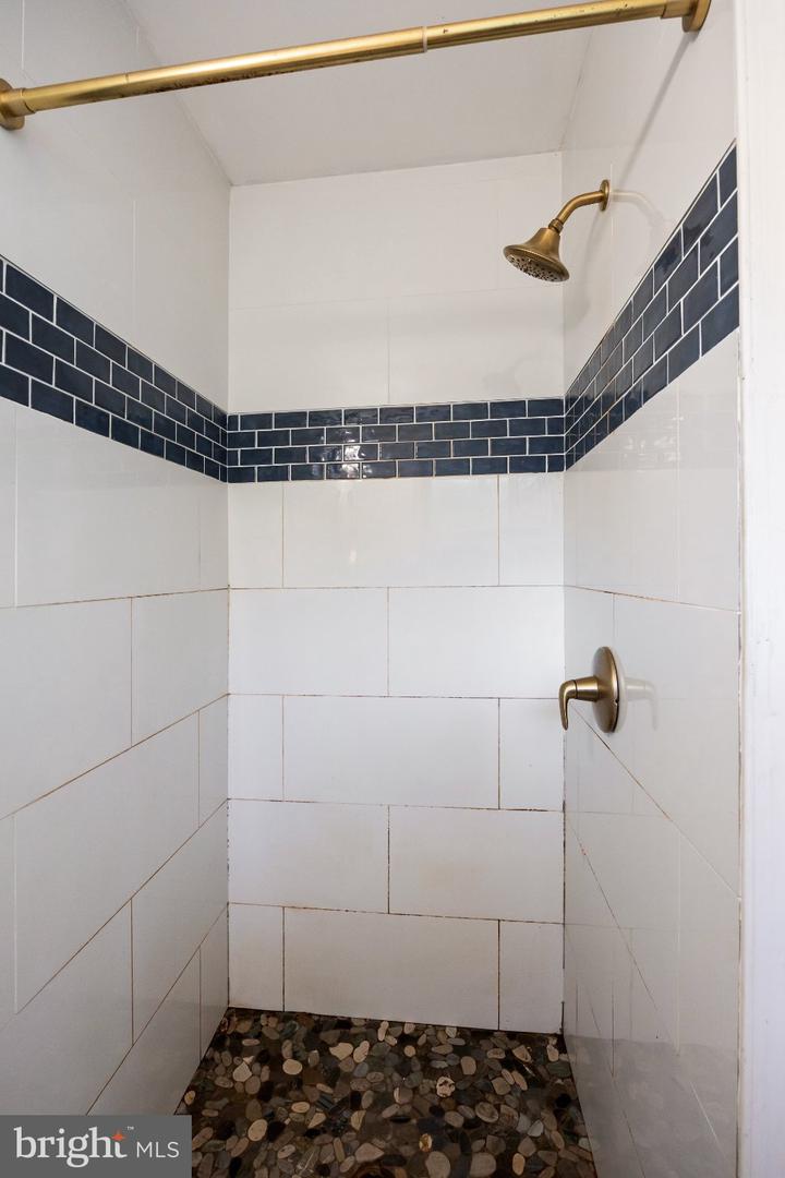 804 Forest Ln Property Photo 21