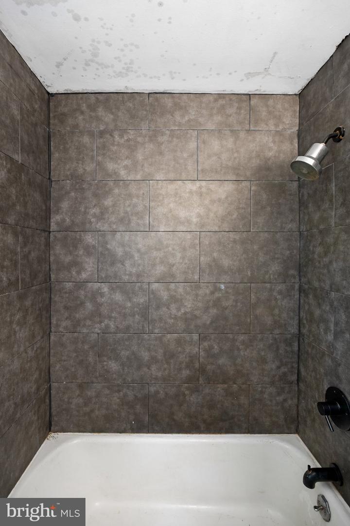 804 Forest Ln Property Photo 25