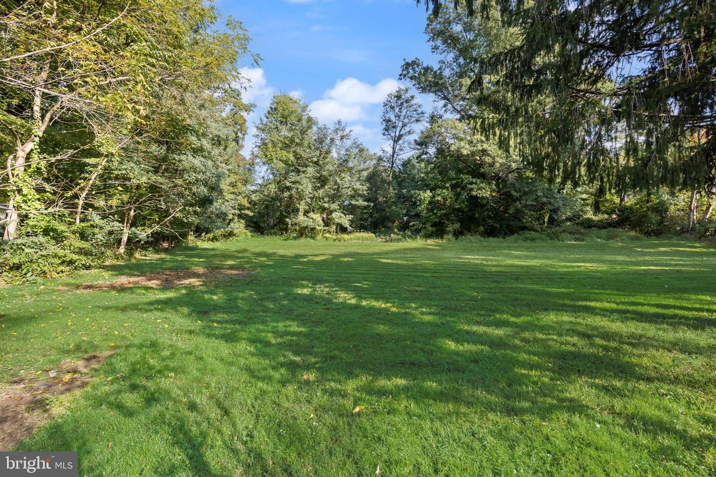 804 Forest Ln Property Photo 33