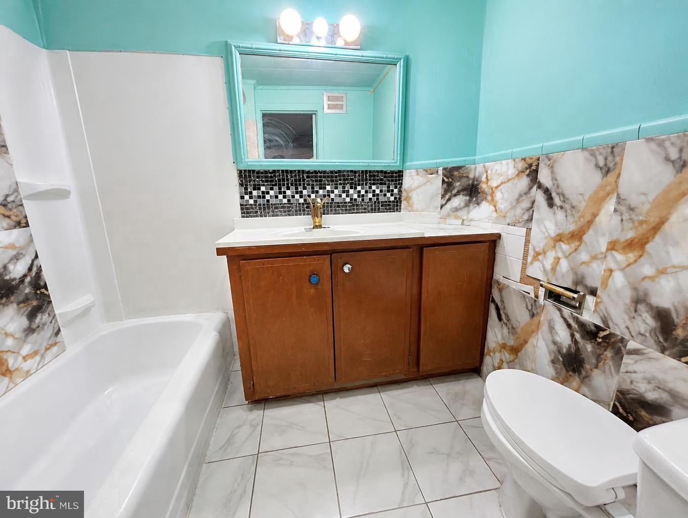 497 Lancaster Ave Property Photo 14