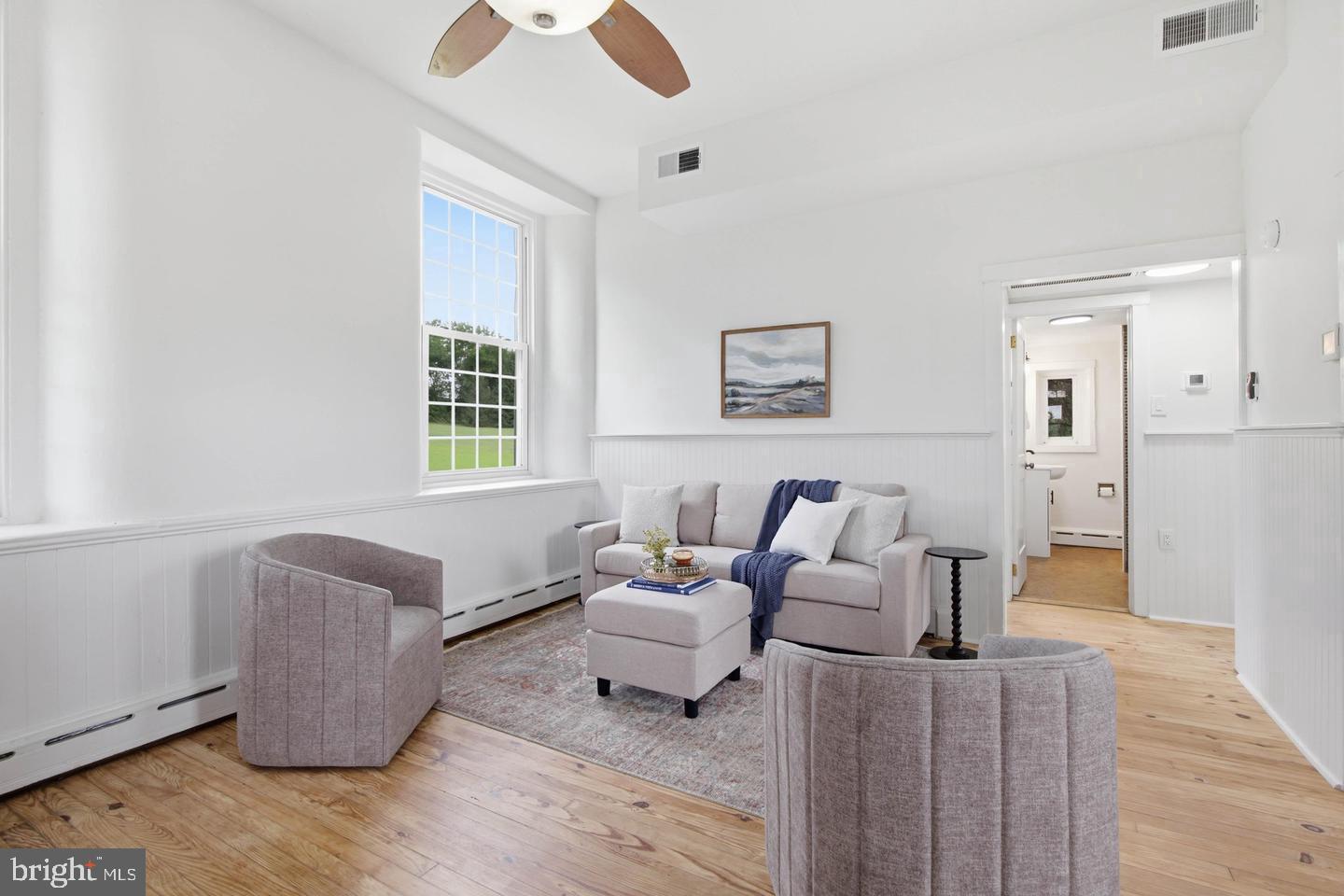 845 White School Rd Property Photo 7