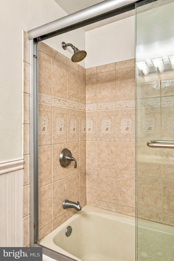 604 Hickory Ln Property Photo 40