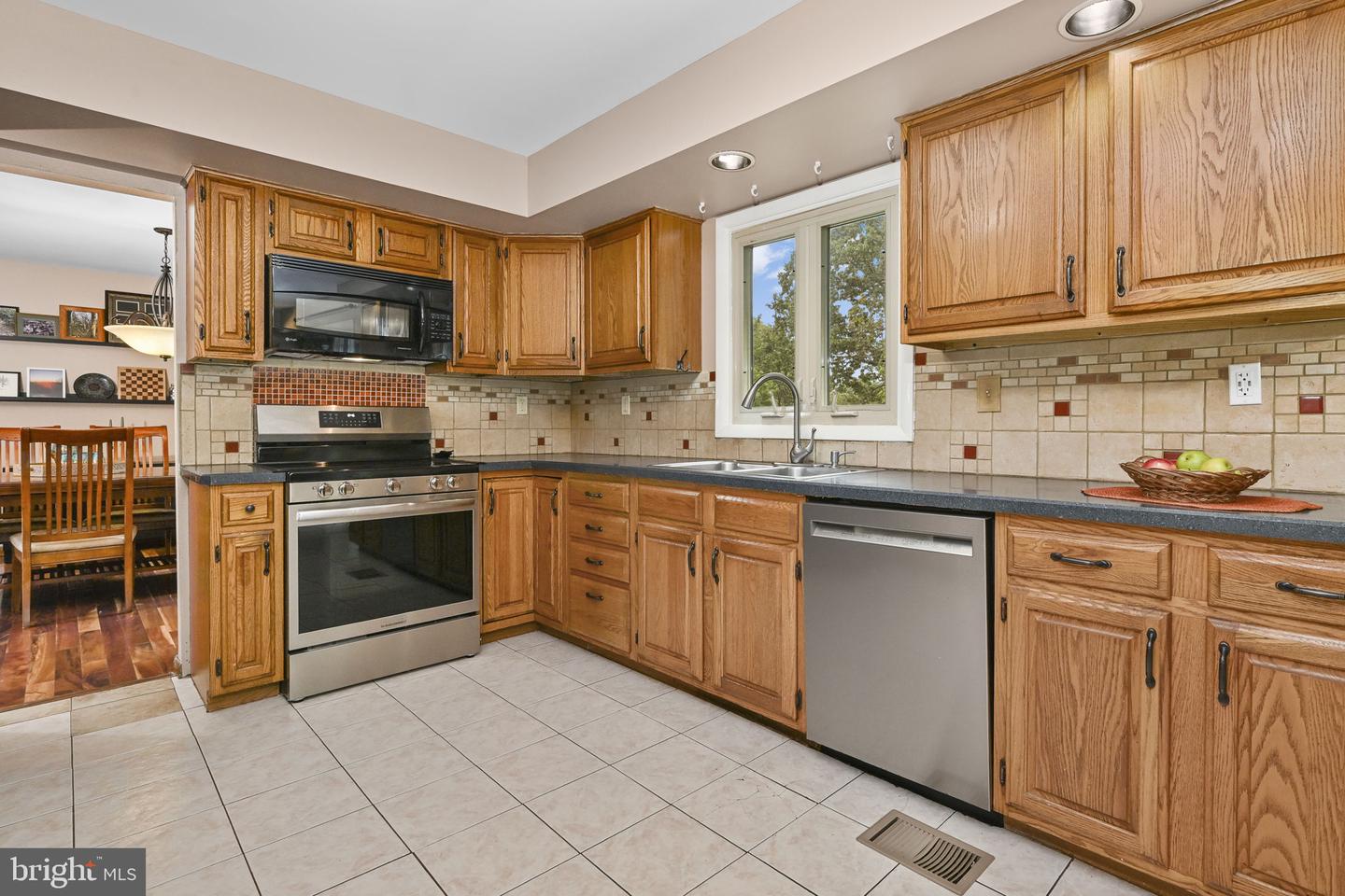9 Fox Ridge Rd Property Photo 8