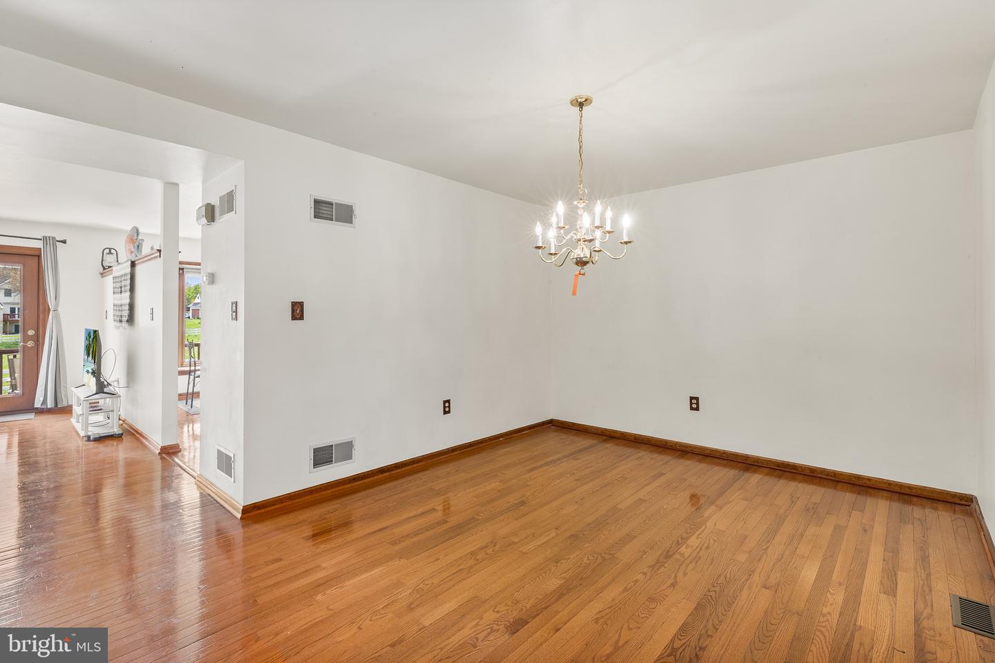 125 Derby Dr #2 Property Photo 5