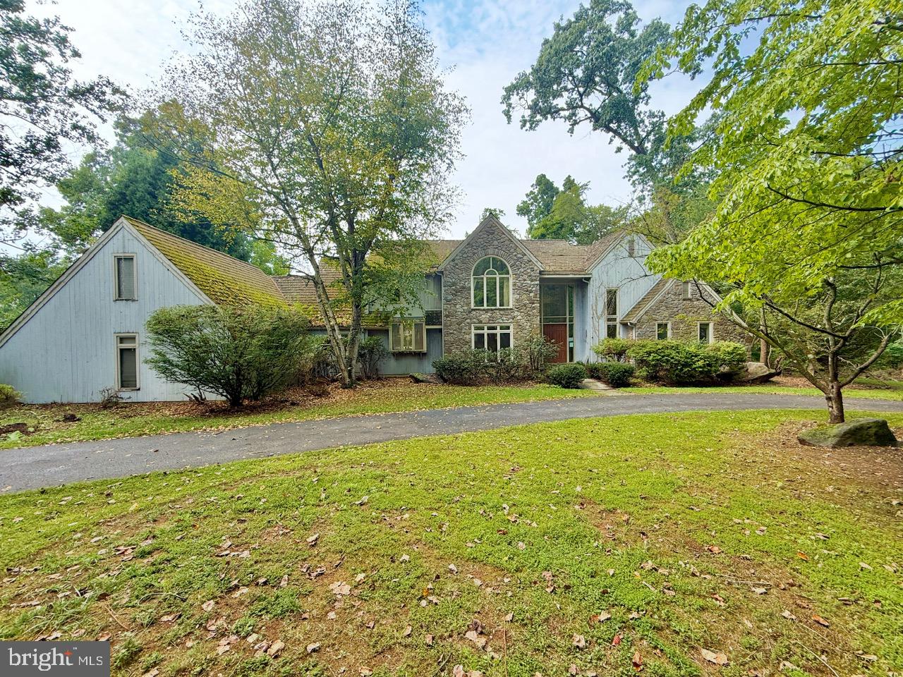 1271 Farm Rd Property Photo 1