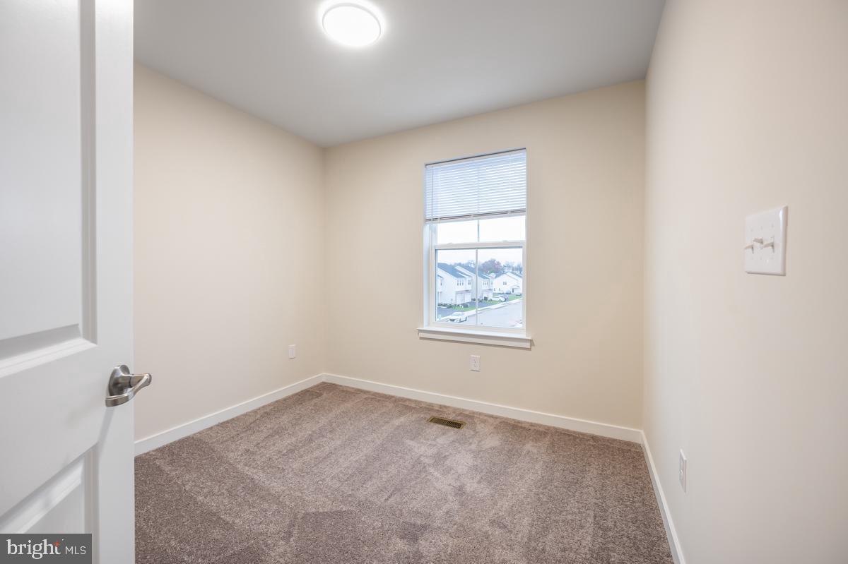 923 Magnolia Ln Property Photo 15
