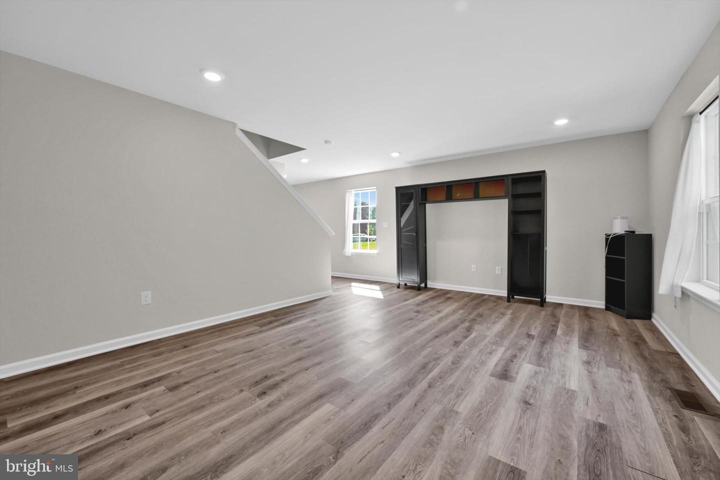 103 Cornwall Pl Property Photo 11