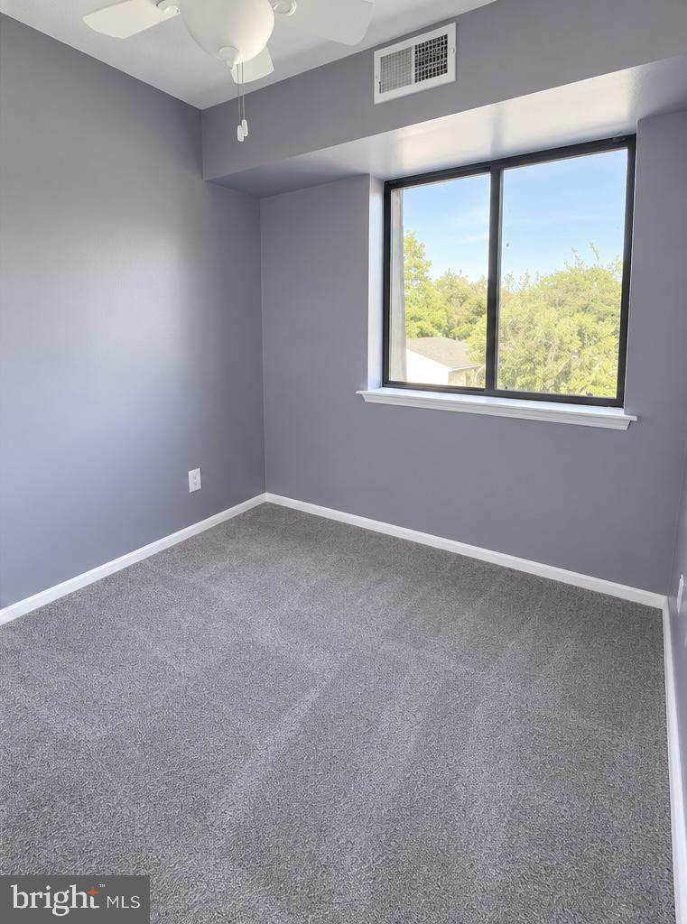 524 Valley Dr #524 Property Photo 6