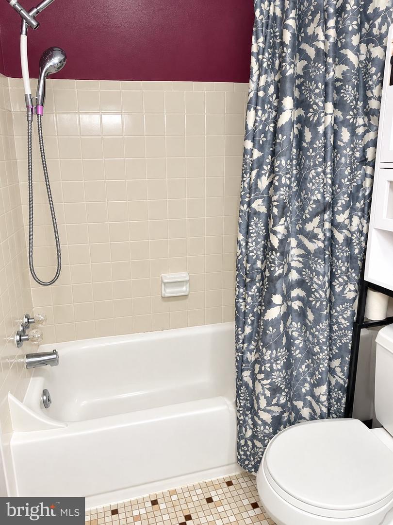 524 Valley Dr #524 Property Photo 13