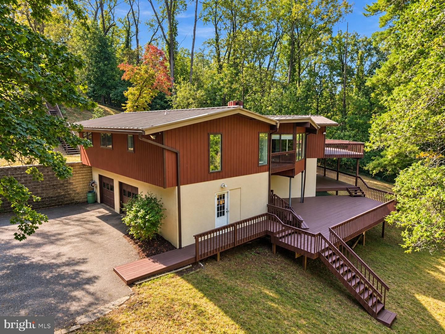2367 Pheasant Hill Ln Property Photo 3