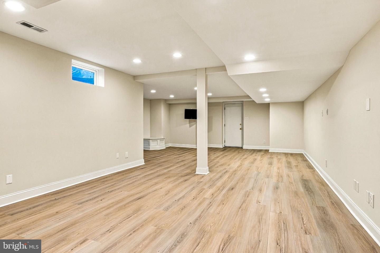 237 Highland Ave Property Photo 39