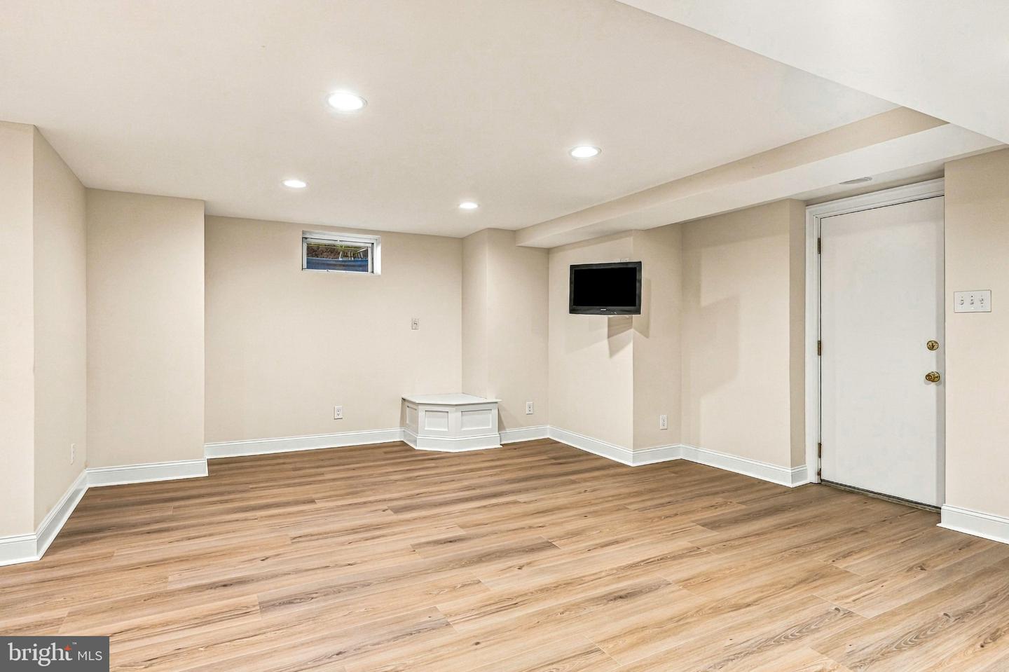237 Highland Ave Property Photo 40