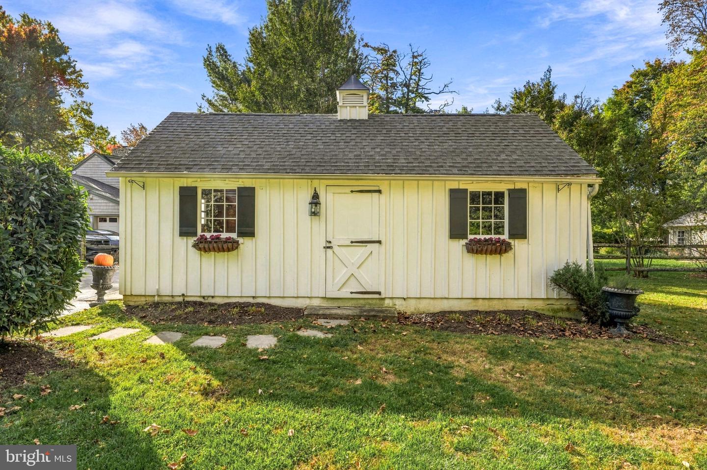 237 Highland Ave Property Photo 47