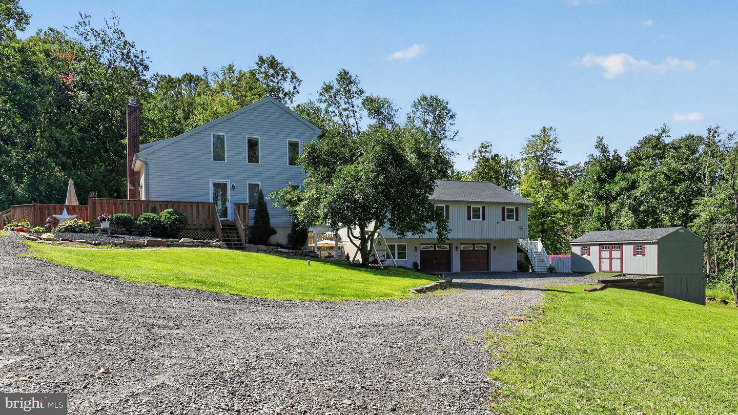 112 Norton Dr Property Photo 3