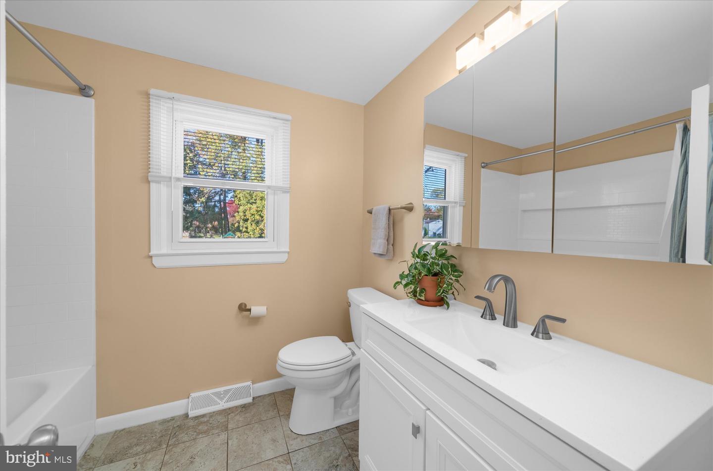 310 Westbrook Dr Property Photo 25