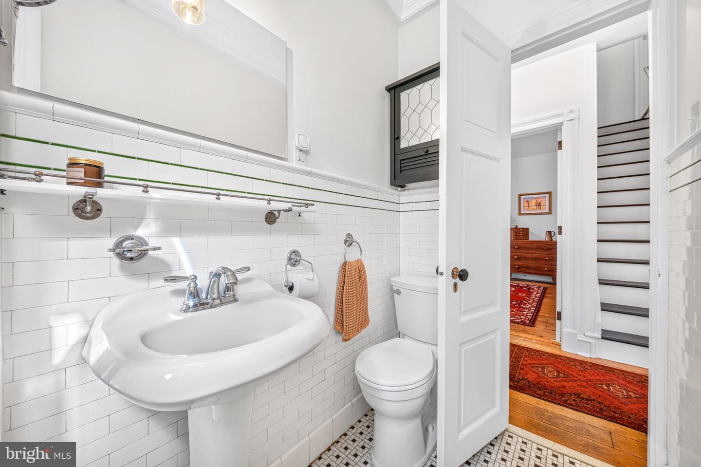 141 E Marshall St Property Photo 26