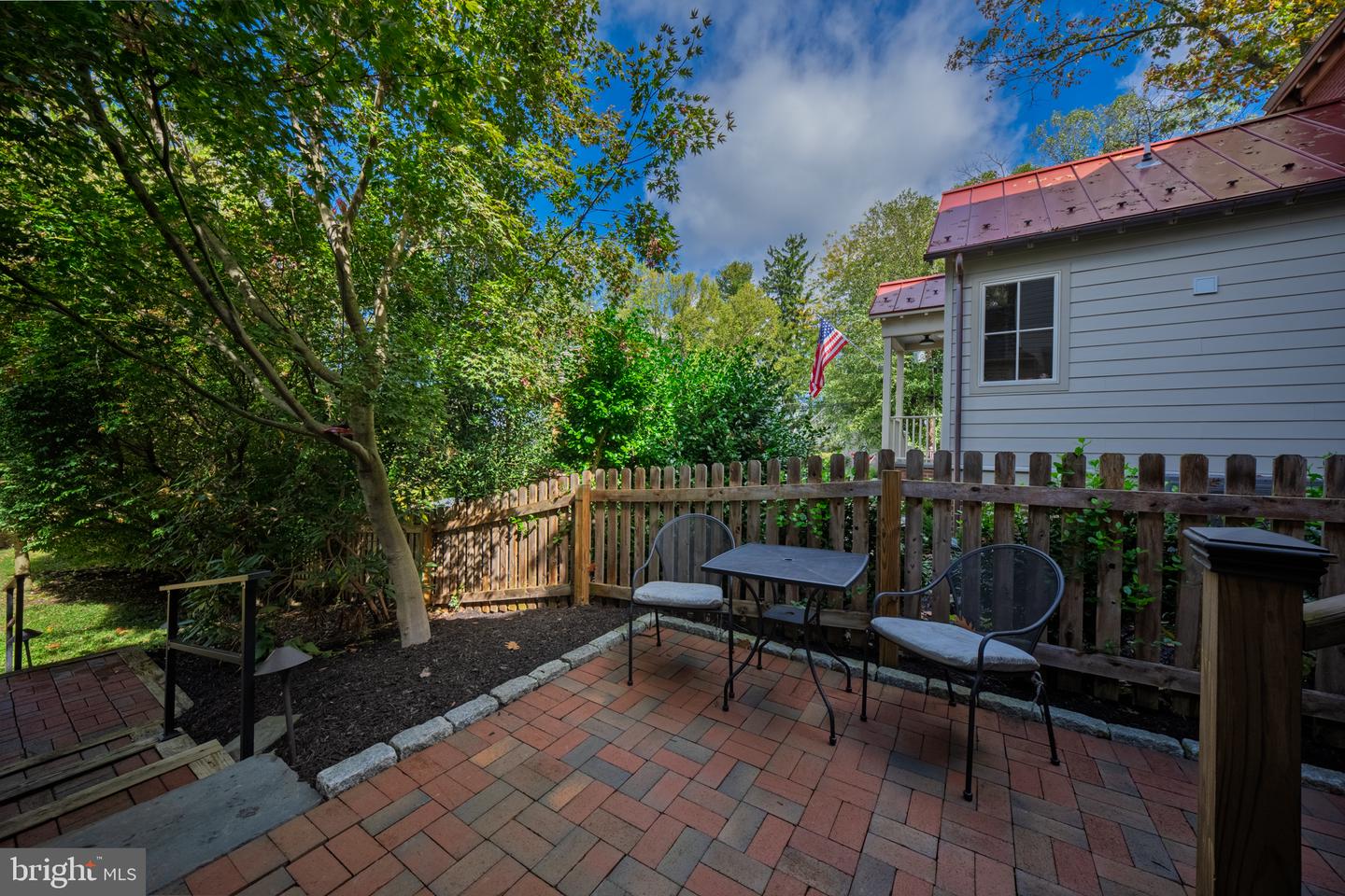 141 E Marshall St Property Photo 36