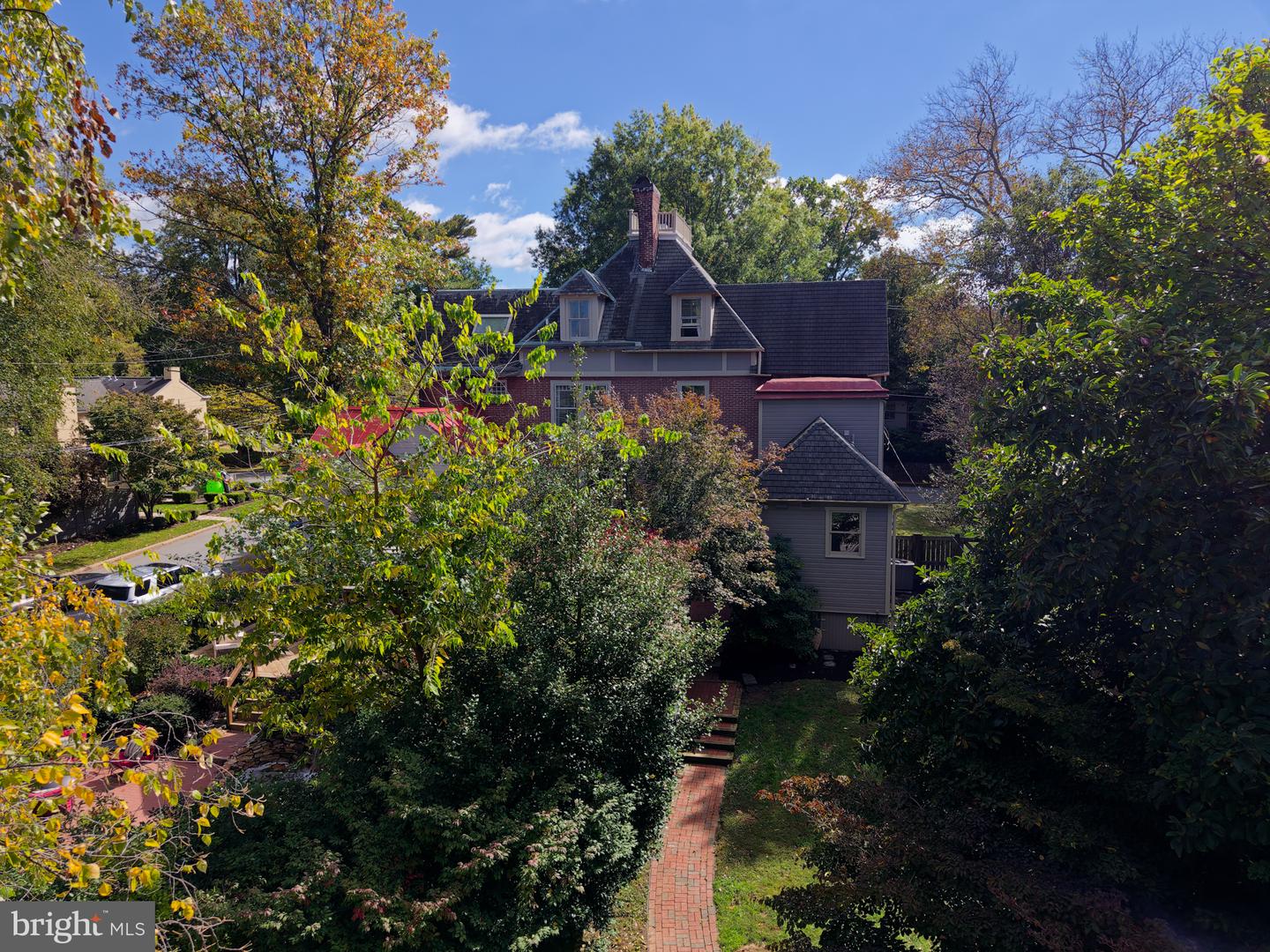 141 E Marshall St Property Photo 41