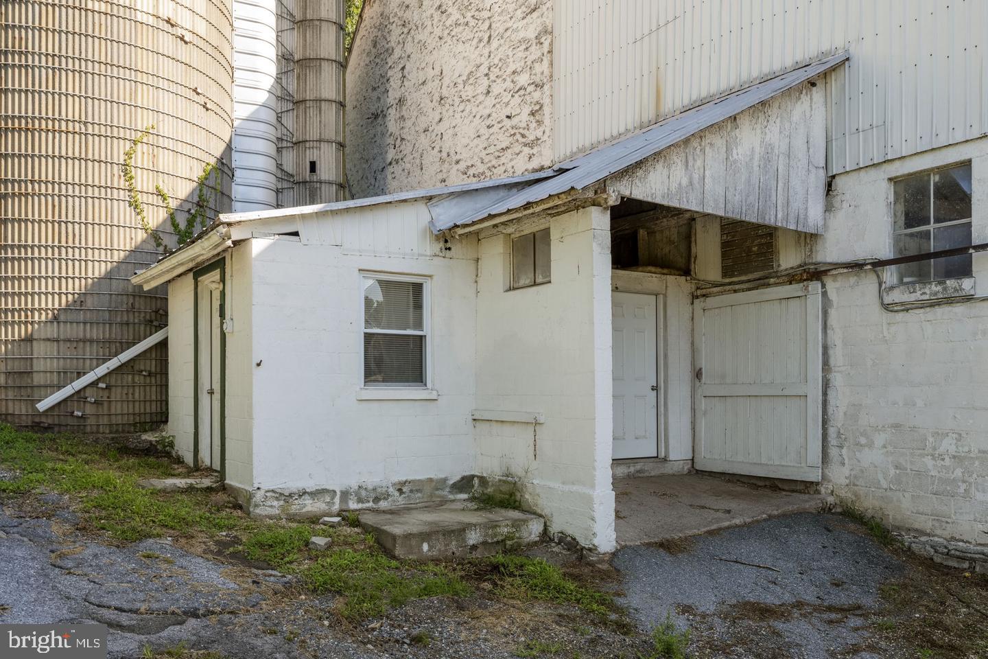 1250 New Philadelphia Rd Property Photo 21