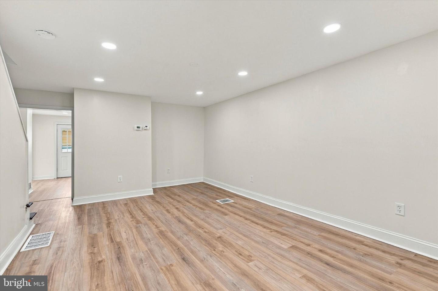 21 Grant St Property Photo 6