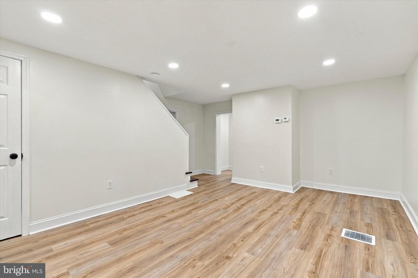 21 Grant St Property Photo 8