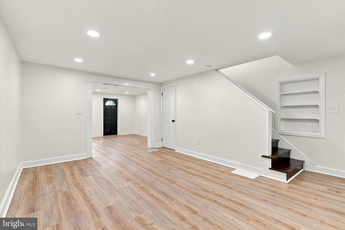 21 Grant St Property Photo 9