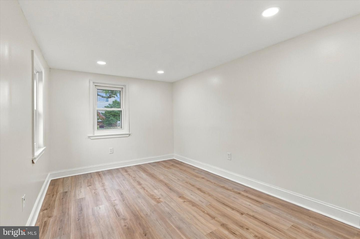 21 Grant St Property Photo 23