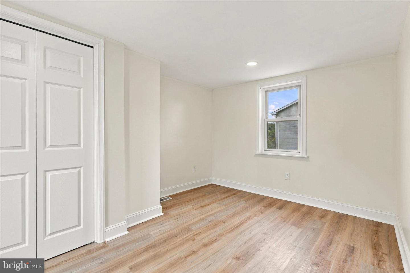 21 Grant St Property Photo 27
