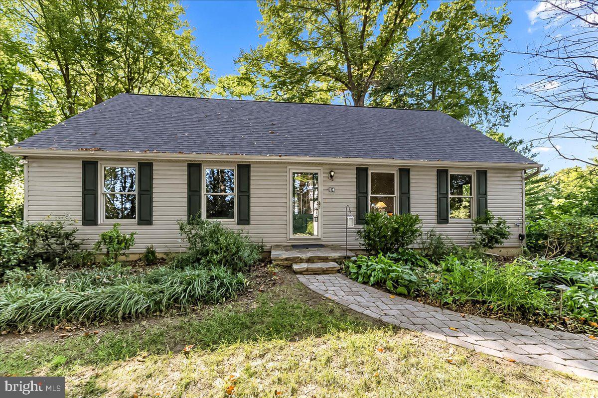 14 Woodview Rd Property Photo 1