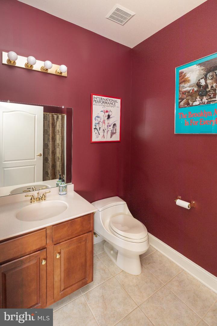 1666 Yardley Dr Property Photo 21