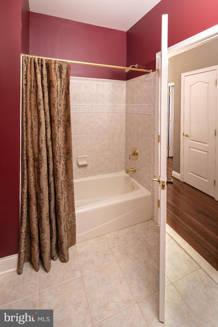 1666 Yardley Dr Property Photo 22