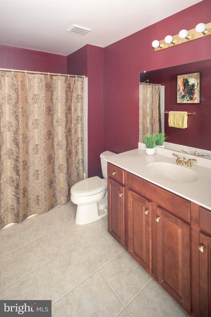 1666 Yardley Dr Property Photo 29