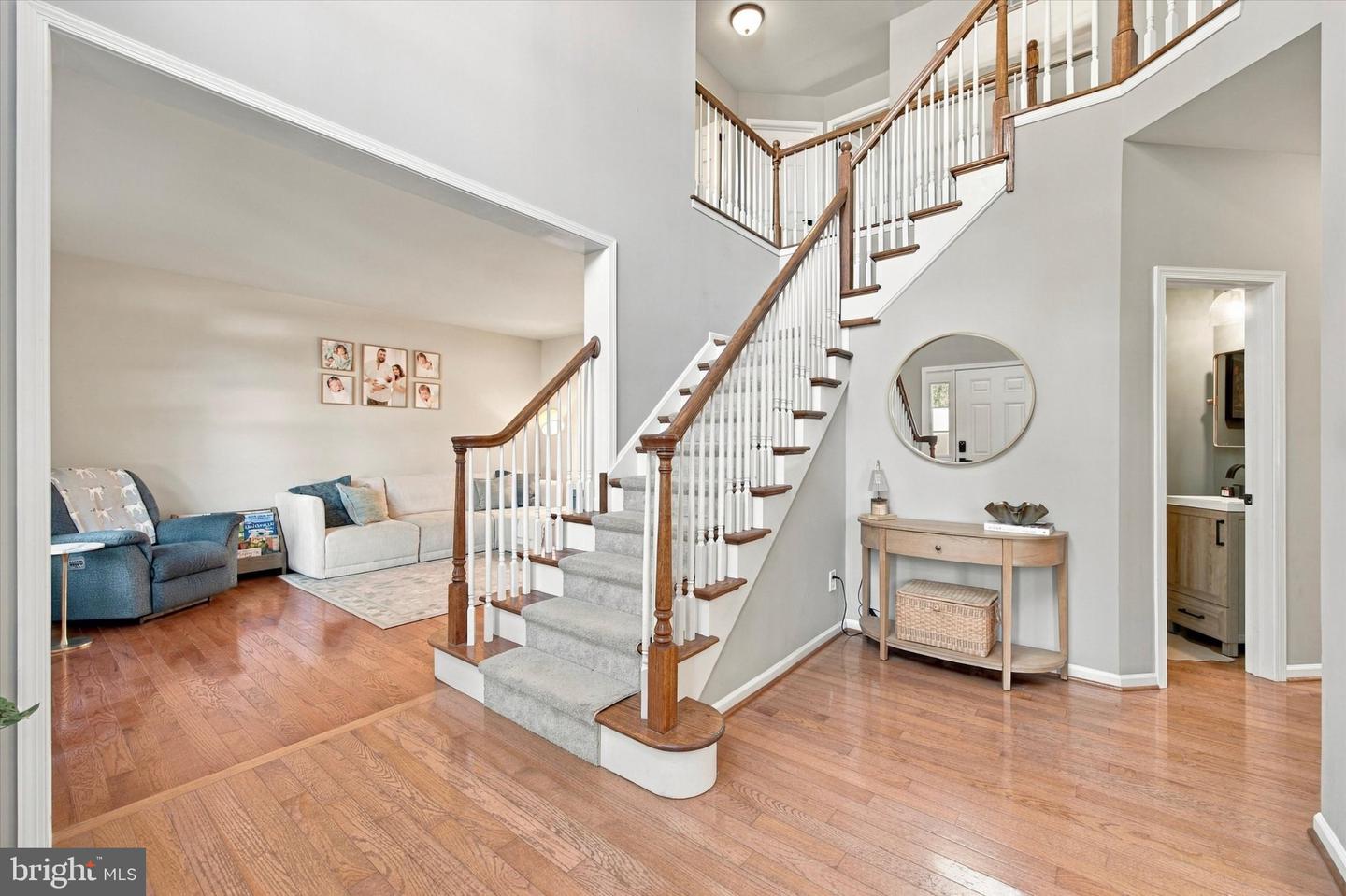 3228 Silbury Hl Property Photo 2