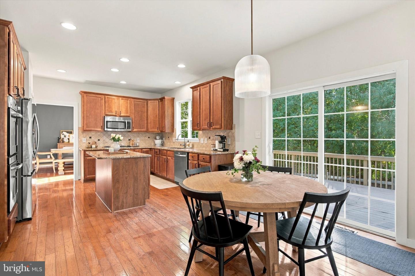 3228 Silbury Hl Property Photo 10