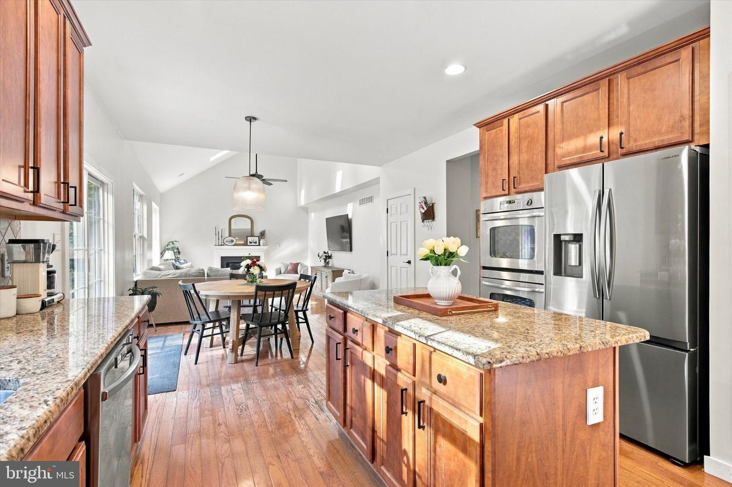 3228 Silbury Hl Property Photo 14